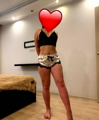 Уляна, 24 года, 2 размер груди